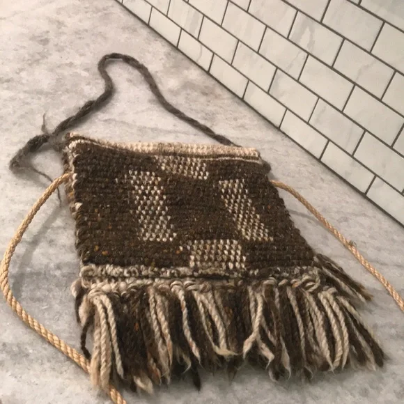 Southwestern Shoulder Bag Womens Tan Brown Handwoven Fringe Woven Southwestern - Picture 9 of 9